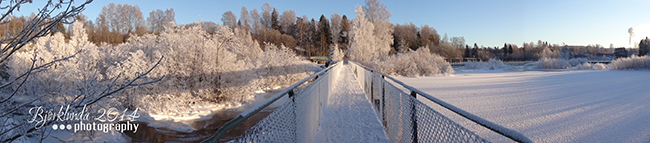 zugefrorener Klarlv in Schweden - Panoramabild