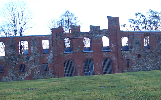 Alingsås, Västra Götaland, Grafsnäs, Schlossruine, Schlosspark, Schmalspurbahn, Anten, Schweden, Sehenswürdigkeiten